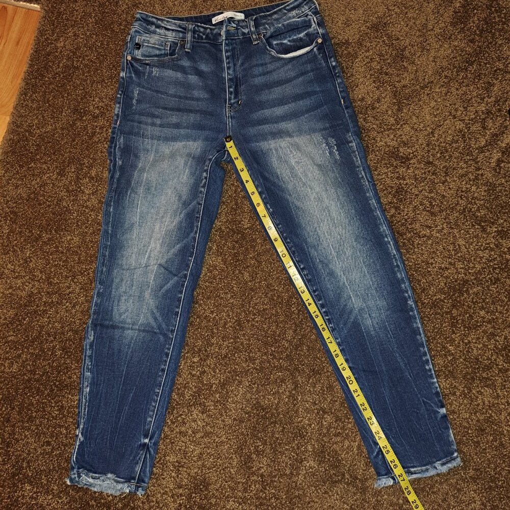 Kancan Estilo Denim Tapered Jeans Size 28 Distressed Blue Mid Rise Raw Hem - Picture 8 of 9